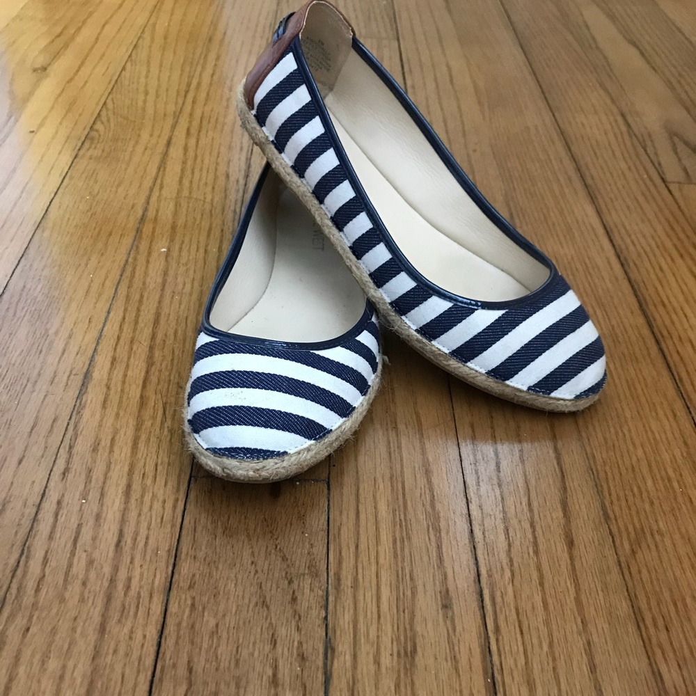 Nine West flats